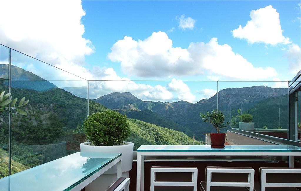 Kentrikon Hotel ลากาเดีย ภายนอก รูปภาพ