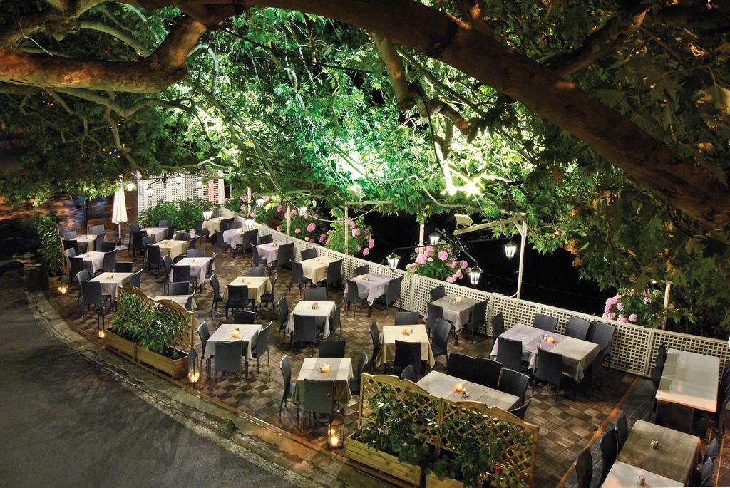 Kentrikon Hotel ลากาเดีย ภายนอก รูปภาพ