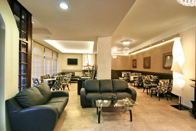 Kentrikon Hotel ลากาเดีย ภายนอก รูปภาพ