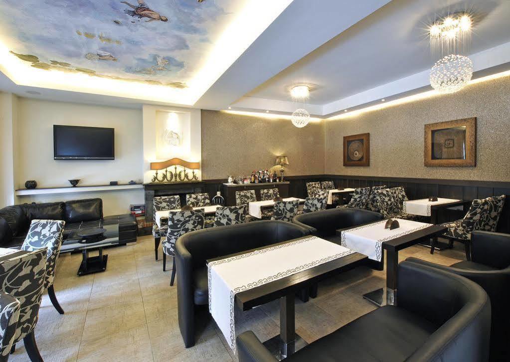 Kentrikon Hotel ลากาเดีย ภายนอก รูปภาพ