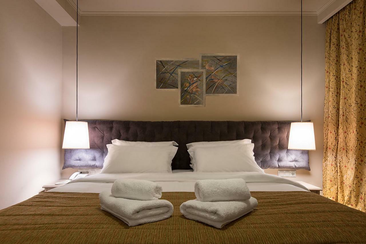 Kentrikon Hotel ลากาเดีย ภายนอก รูปภาพ